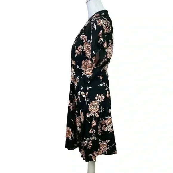 Angie Floral Print Button Down Mini Dress Size Medium NWT - Picture 2 of 10